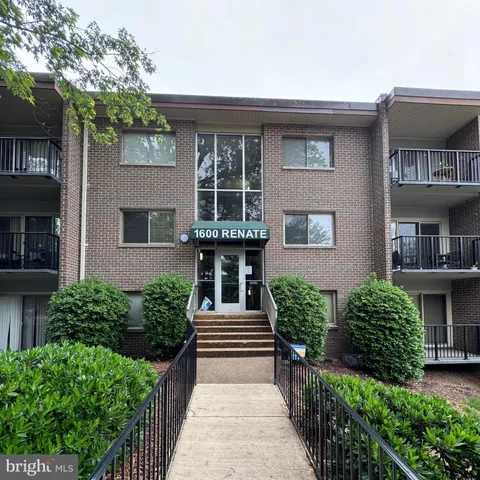 $204,999 | 1600 Renate Drive, Unit 302, Woodbridge, VA 22192