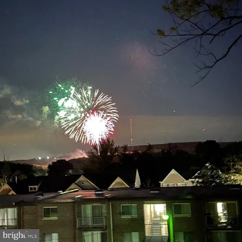 $204,999 | 1600 Renate Drive, Unit 302, Woodbridge, VA 22192