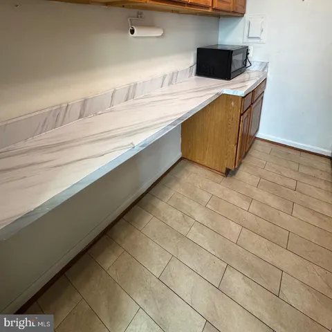 $204,999 | 1600 Renate Drive, Unit 302, Woodbridge, VA 22192