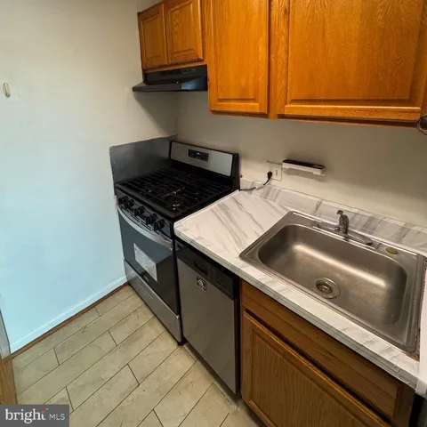 $204,999 | 1600 Renate Drive, Unit 302, Woodbridge, VA 22192