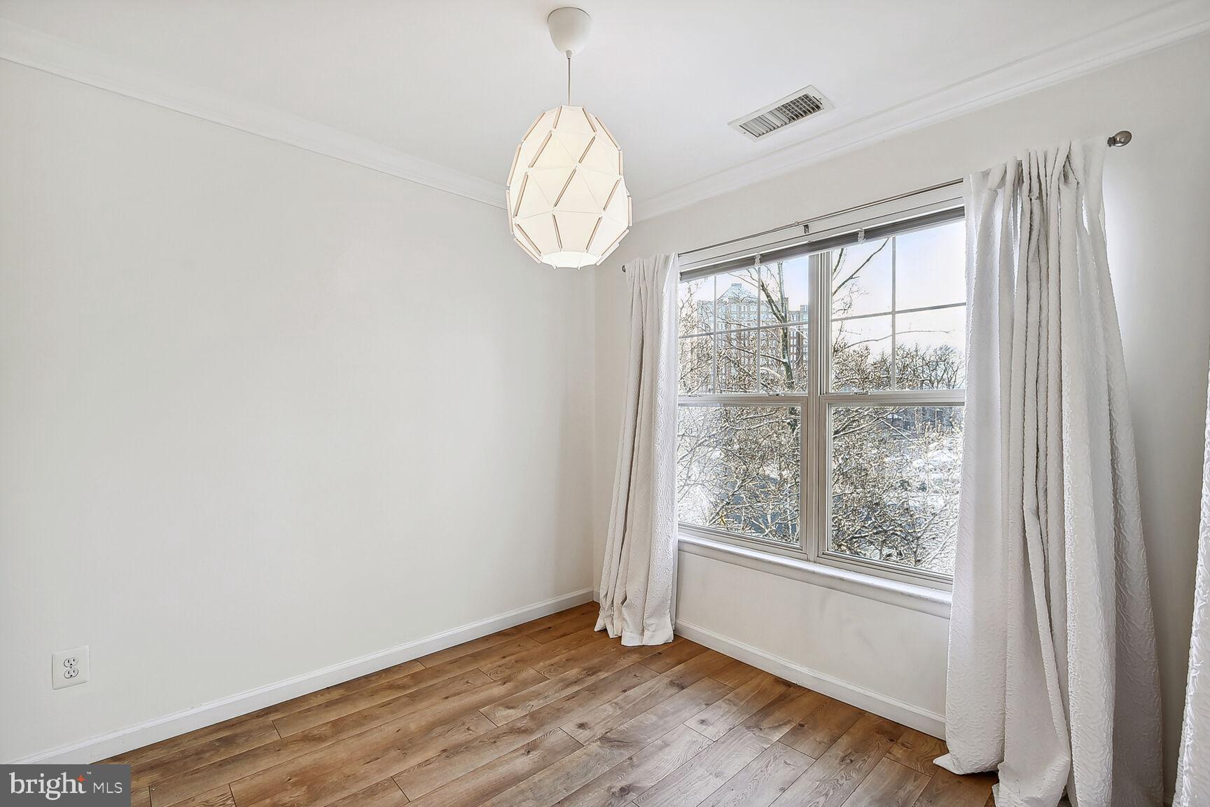 11715 Olde English Drive, Unit F Reston, VA 20190 - Photo 10 of 27 Dining/Breakfast Room