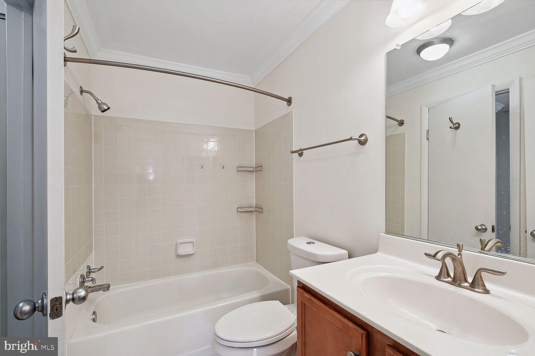 11715 Olde English Drive, Unit F Reston, VA 20190 - Photo 17 of 27 2nd Full Bath