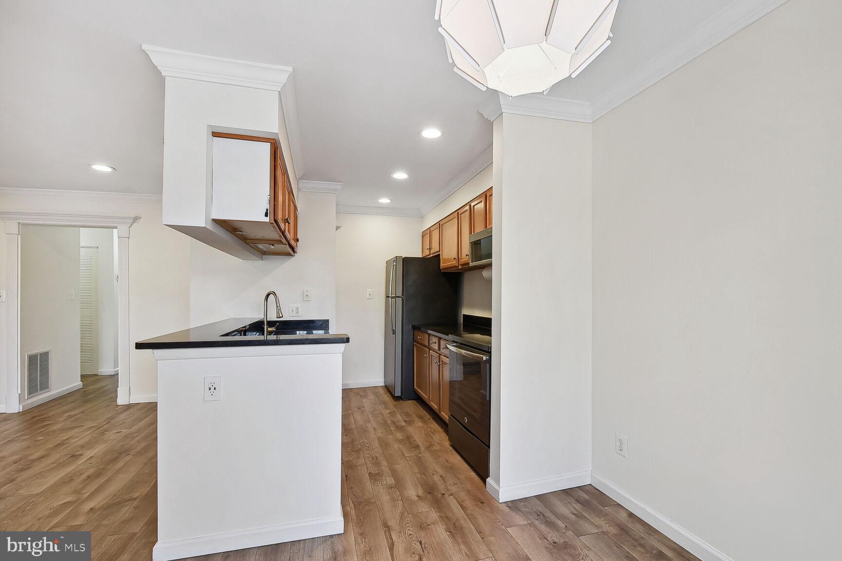 11715 Olde English Drive, Unit F Reston, VA 20190 - Photo 8 of 27