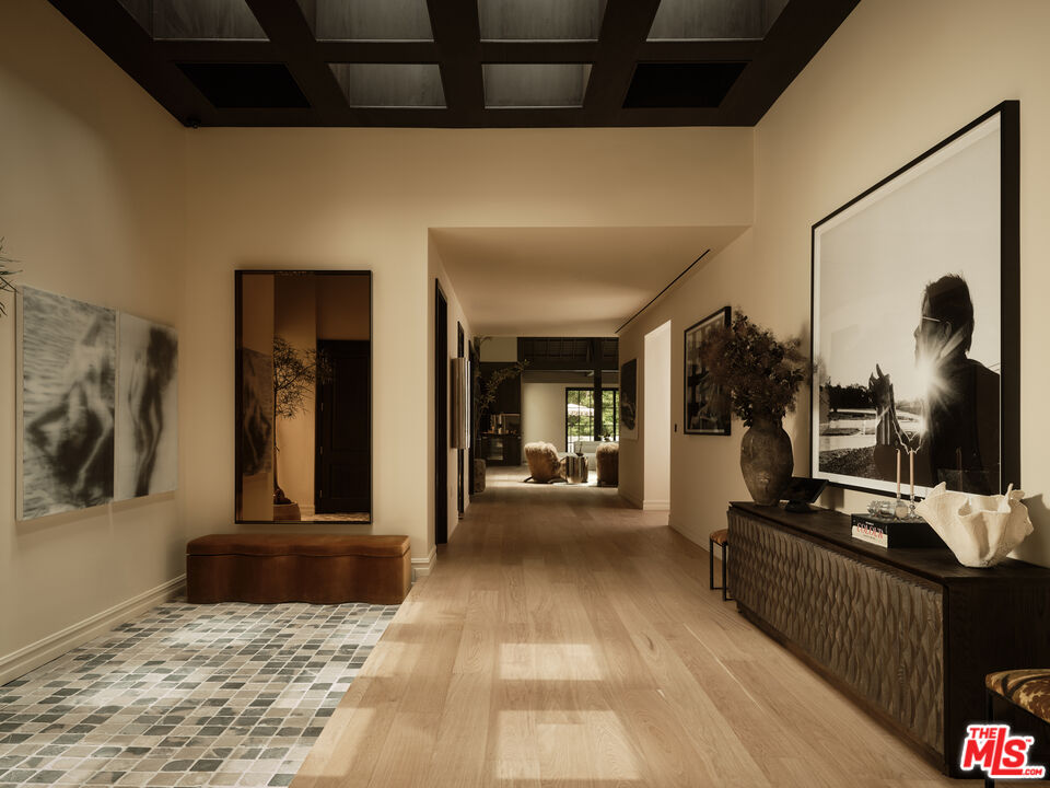 851 Strada Vecchia Road Los Angeles, CA 90077 - Photo 4 of 29 Gallery Image 4