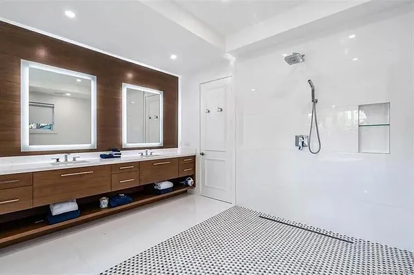 $20,000 | 2941 Lake Drive, Singer Island, FL 33404