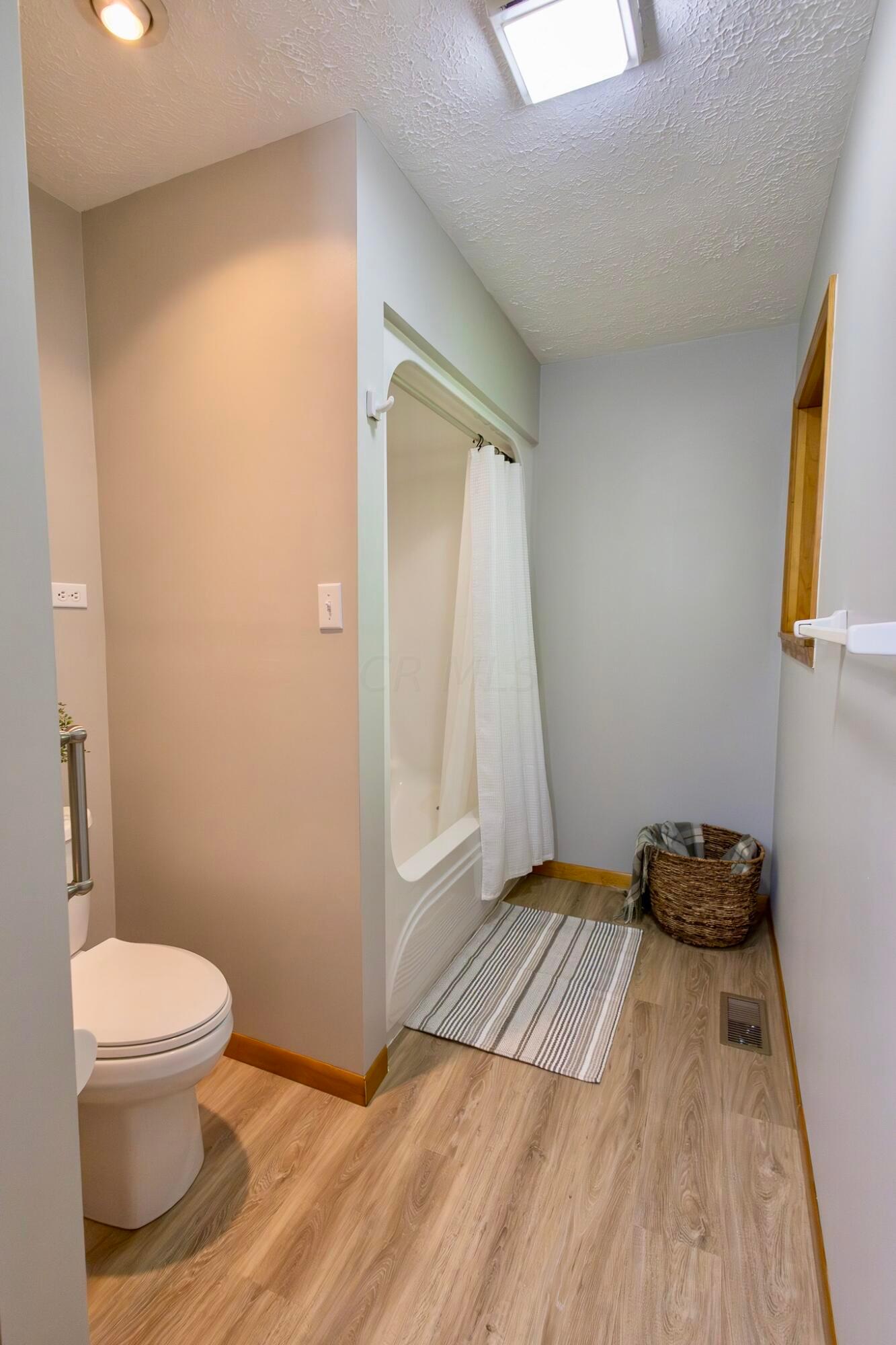 1136 Adare Road Marion, OH 43302 - Photo 51 of 60 Full Bath 2