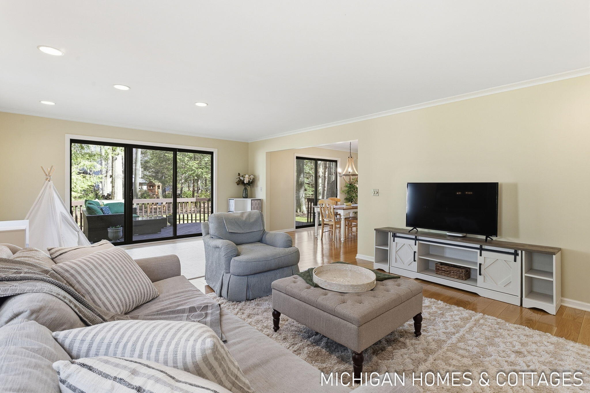 221 Foxdown Road Holland, MI 49424 - Photo 10 of 36 47-web-or-mls-221-foxdown-rd