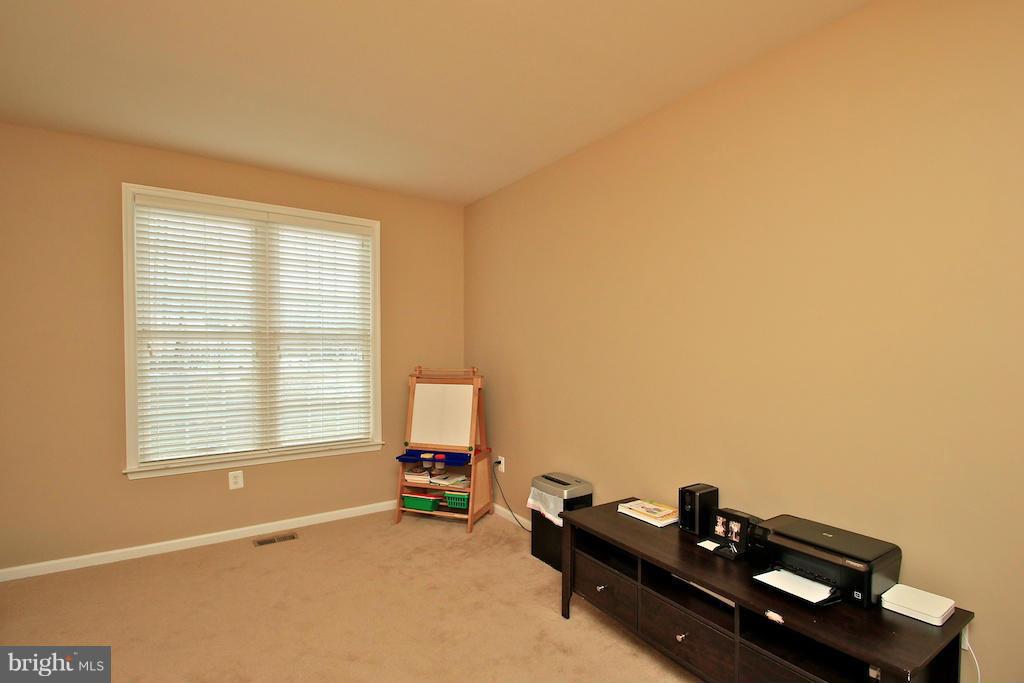 10724 Colbys Lane King George, VA 22485 - Photo 14 of 25 Living Room