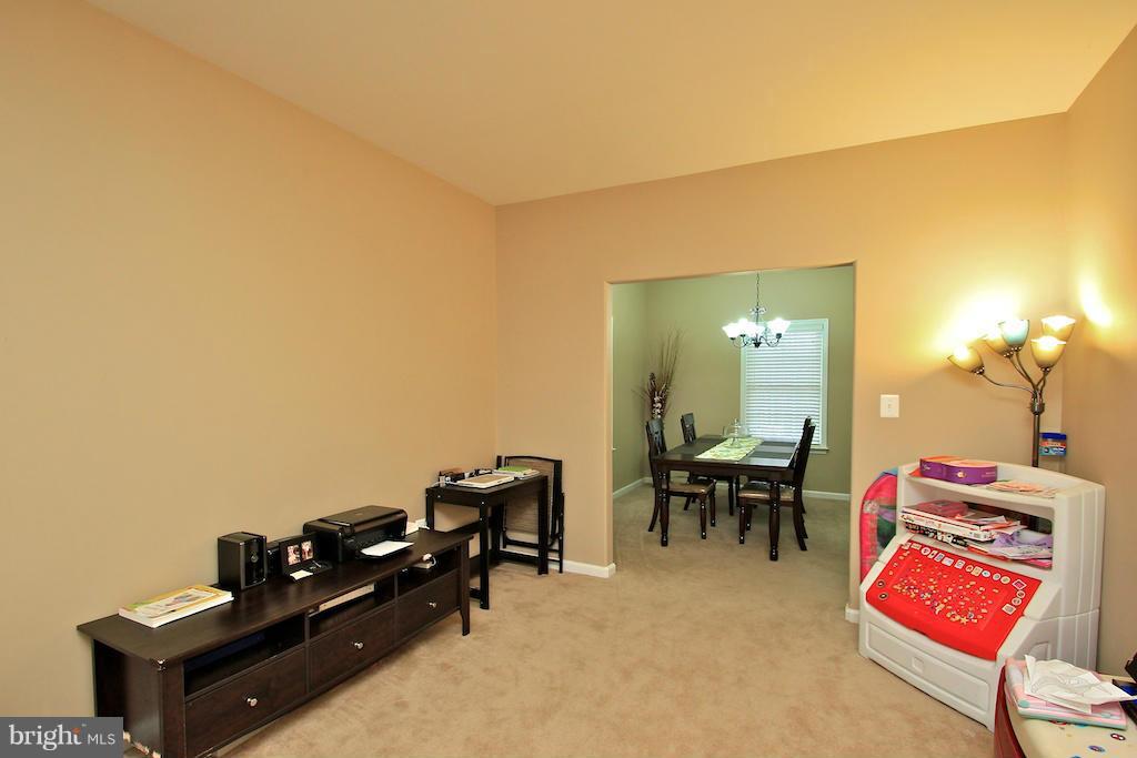 10724 Colbys Lane King George, VA 22485 - Photo 15 of 25 Living Room