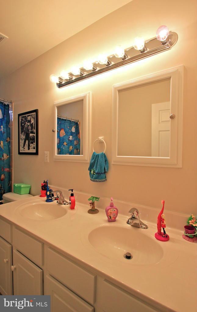 10724 Colbys Lane King George, VA 22485 - Photo 20 of 25 Bath