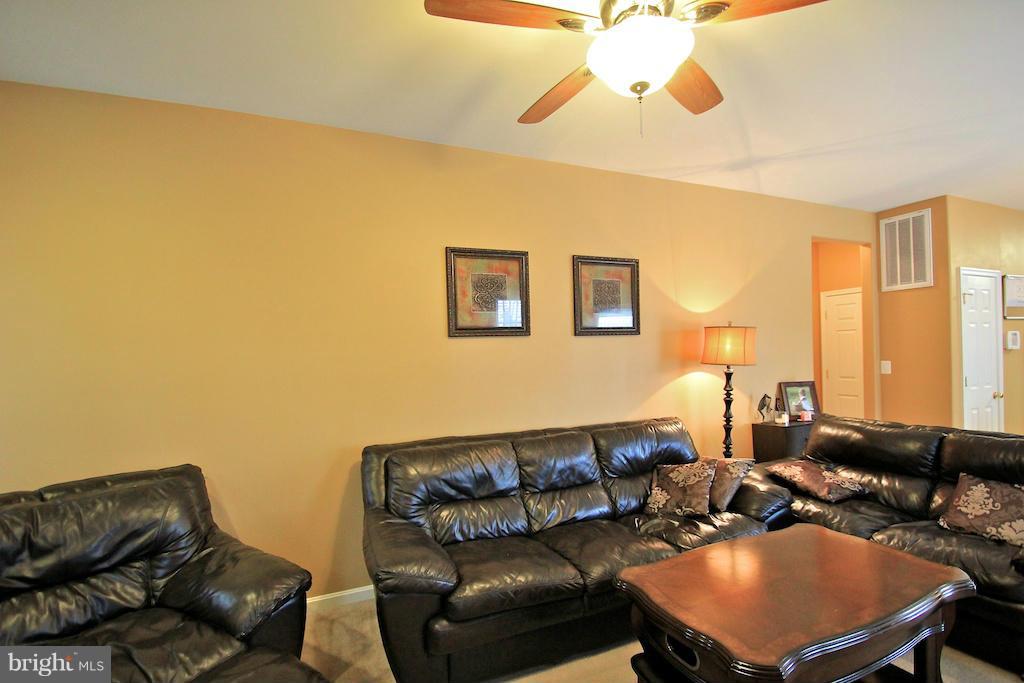 10724 Colbys Lane King George, VA 22485 - Photo 6 of 25 Family Room