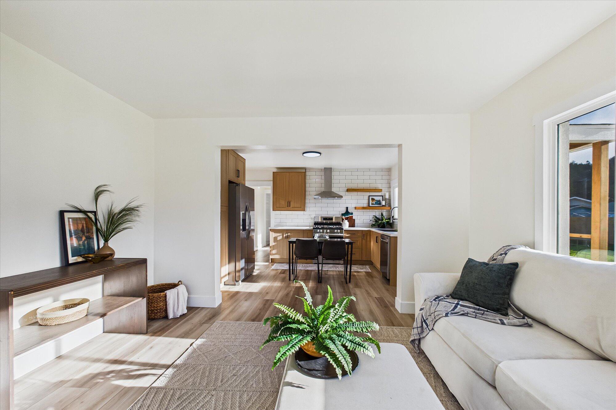 130 First Avenue Rio Dell, CA 95562 - Photo 11 of 43 10-130 First Ave-205