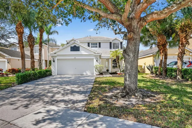 $575,000 | 231 Berenger Walk, Royal Palm Beach, FL 33414
