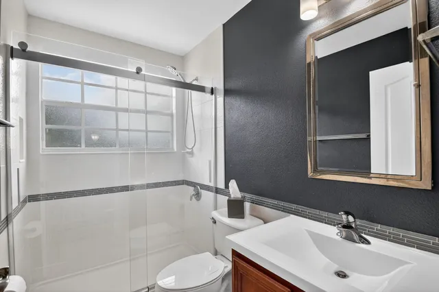 $575,000 | 231 Berenger Walk, Royal Palm Beach, FL 33414