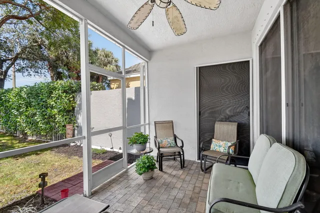 $575,000 | 231 Berenger Walk, Royal Palm Beach, FL 33414