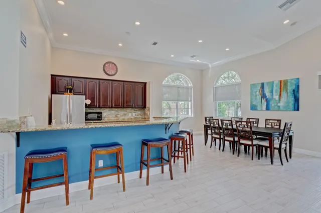 $575,000 | 231 Berenger Walk, Royal Palm Beach, FL 33414
