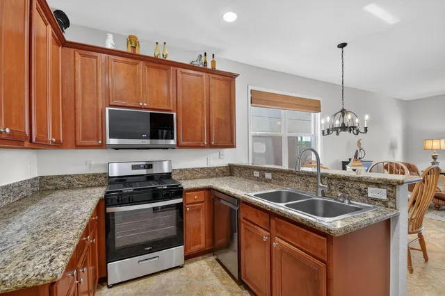 $575,000 | 231 Berenger Walk, Royal Palm Beach, FL 33414