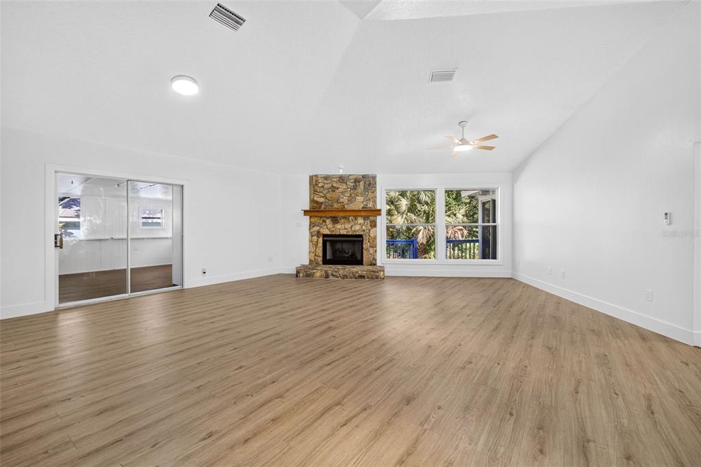 4586 Flambeau Loop Homosassa, FL 34448 - Photo 10 of 80
