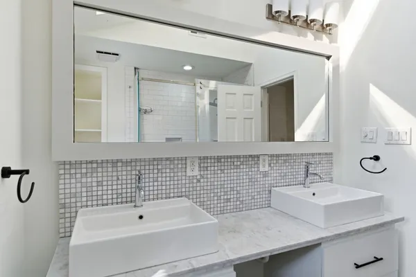 $3,600 | 531 Azaleadell Drive, Houston, TX 77018