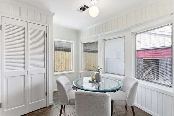 $3,600 | 531 Azaleadell Drive, Houston, TX 77018