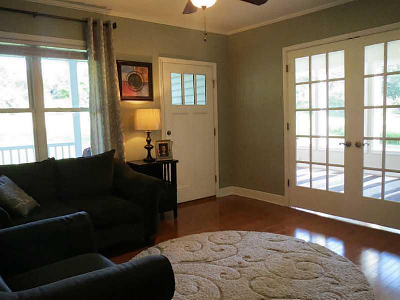 3807 Dickey Road Gibsonia, PA 15044 - Photo 21 of 25 Living Room.