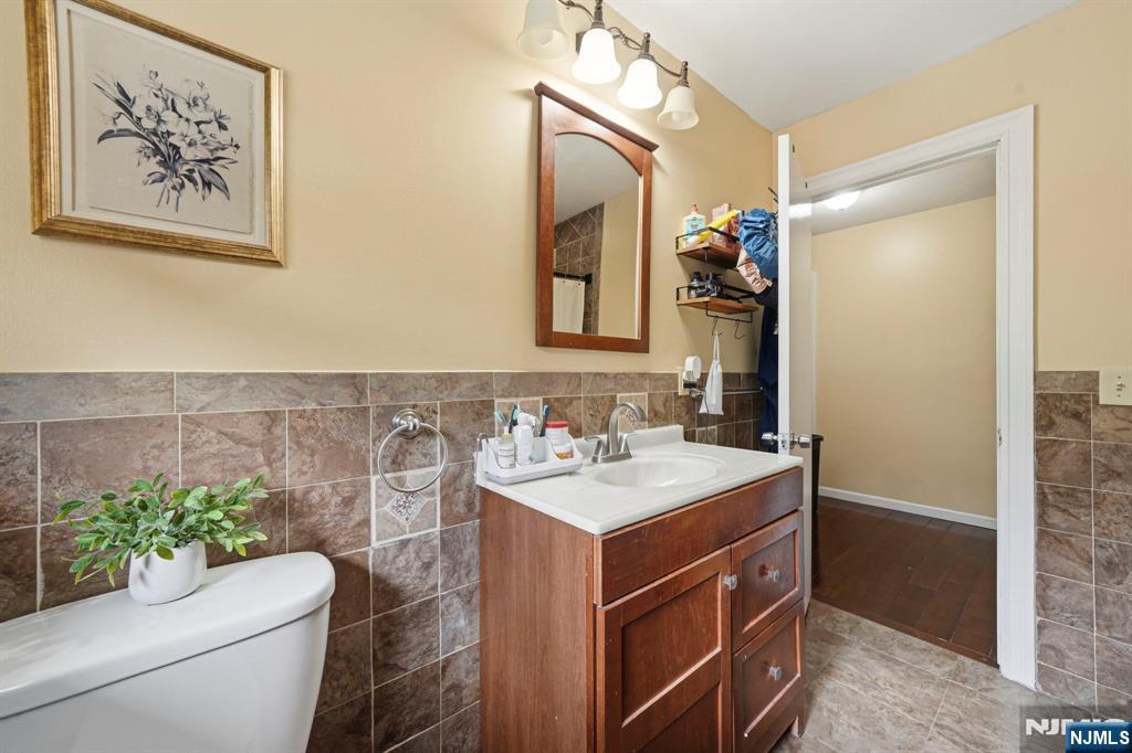22 Federal Hill Road Pompton Lakes, NJ 07442 - Photo 20 of 40