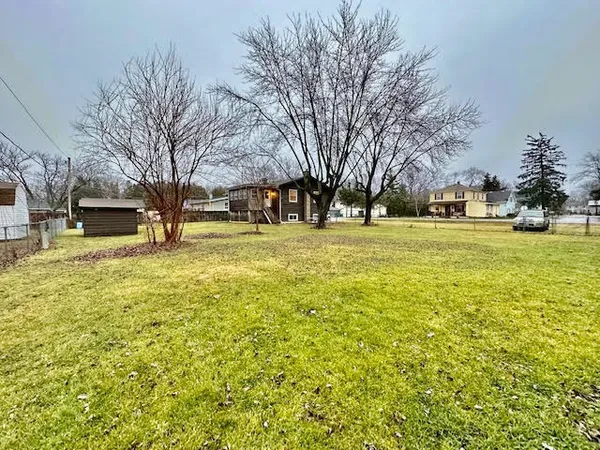 $2,900 | 25640 West Glade Drive, Lake Villa, IL 60046