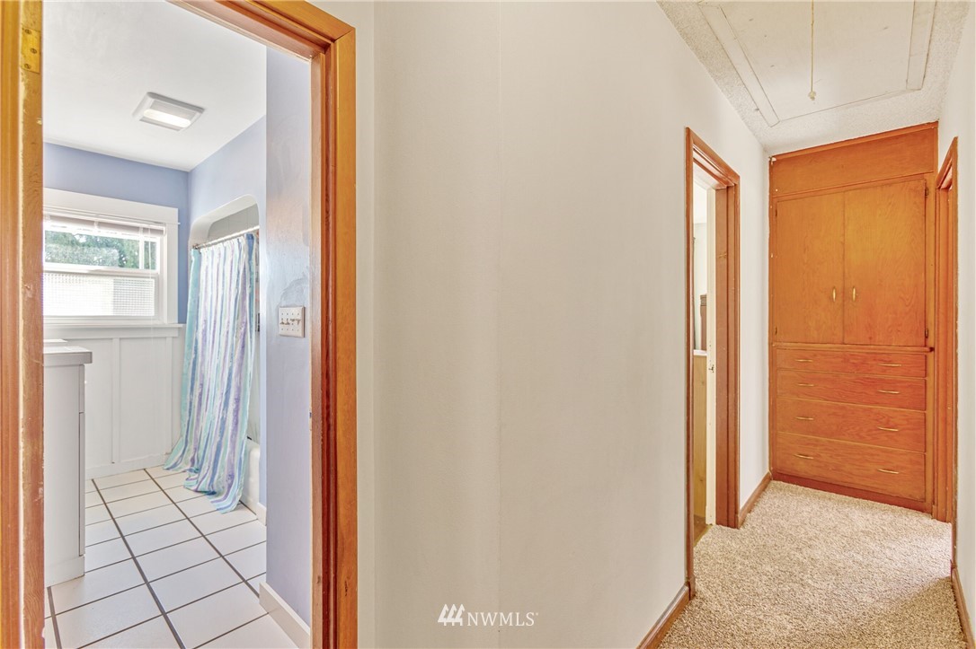 7011 Cady Road Everett, WA 98203 - Photo 10 of 32 a view of front door