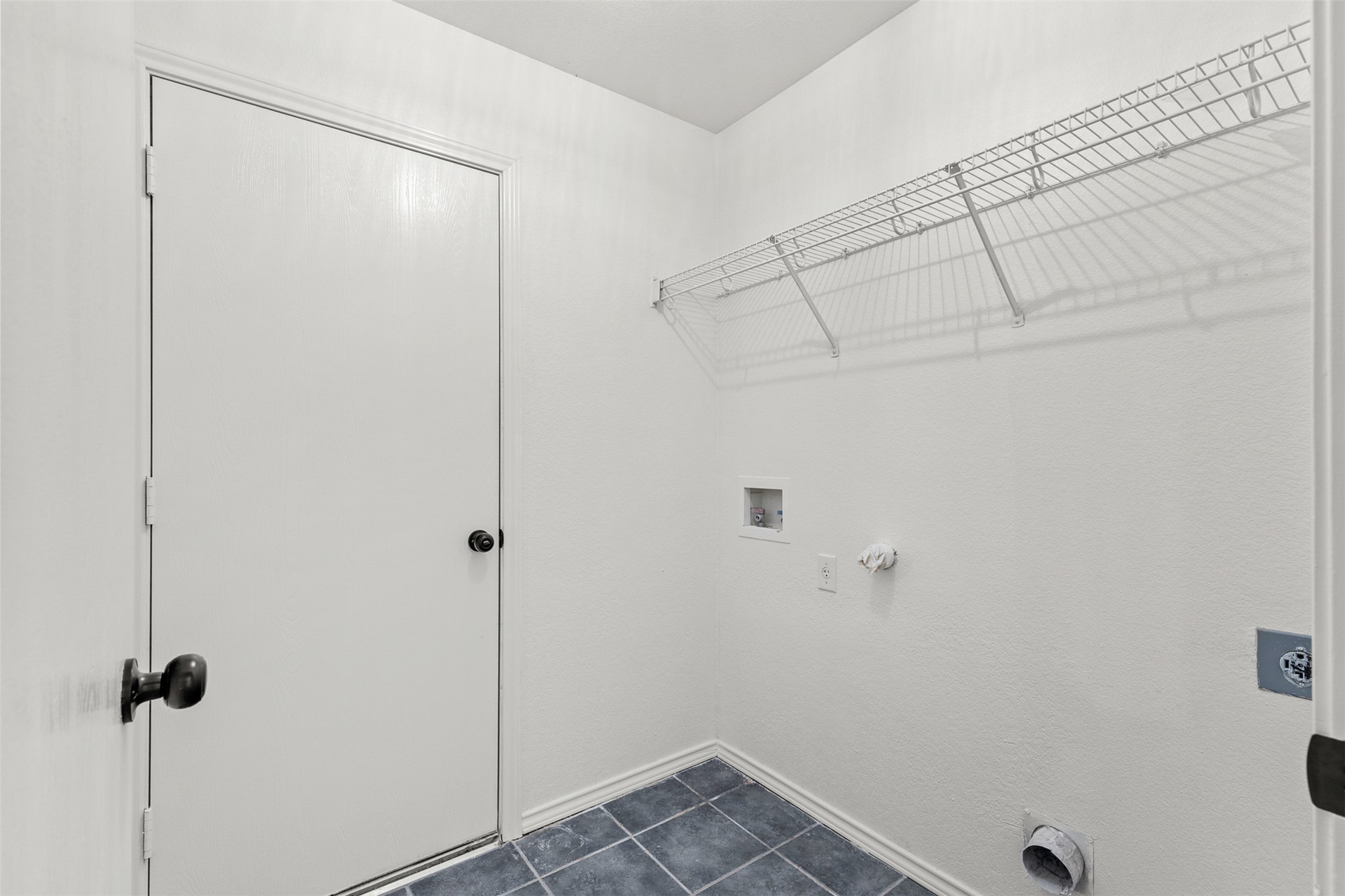 503 Blanco Woods Boulevard Elgin, TX 78621 - Photo 12 of 18