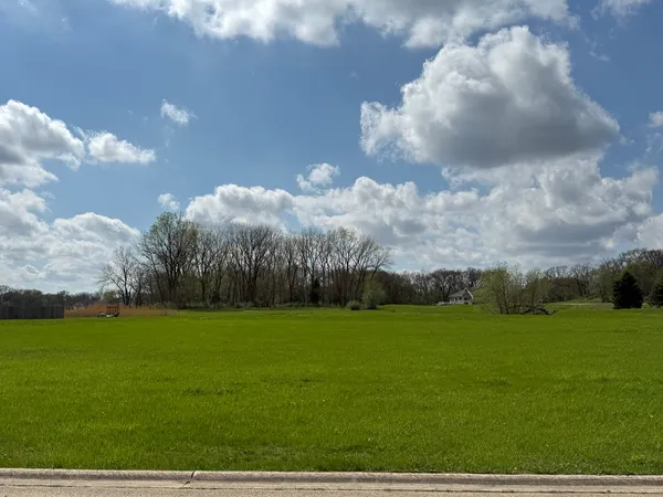 $34,900 | 135 Fairway Drive, Essex, IL 60935