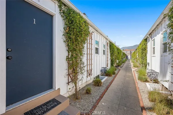 $5,100,000 | 31 North Parkwood Avenue, Pasadena, CA 91107