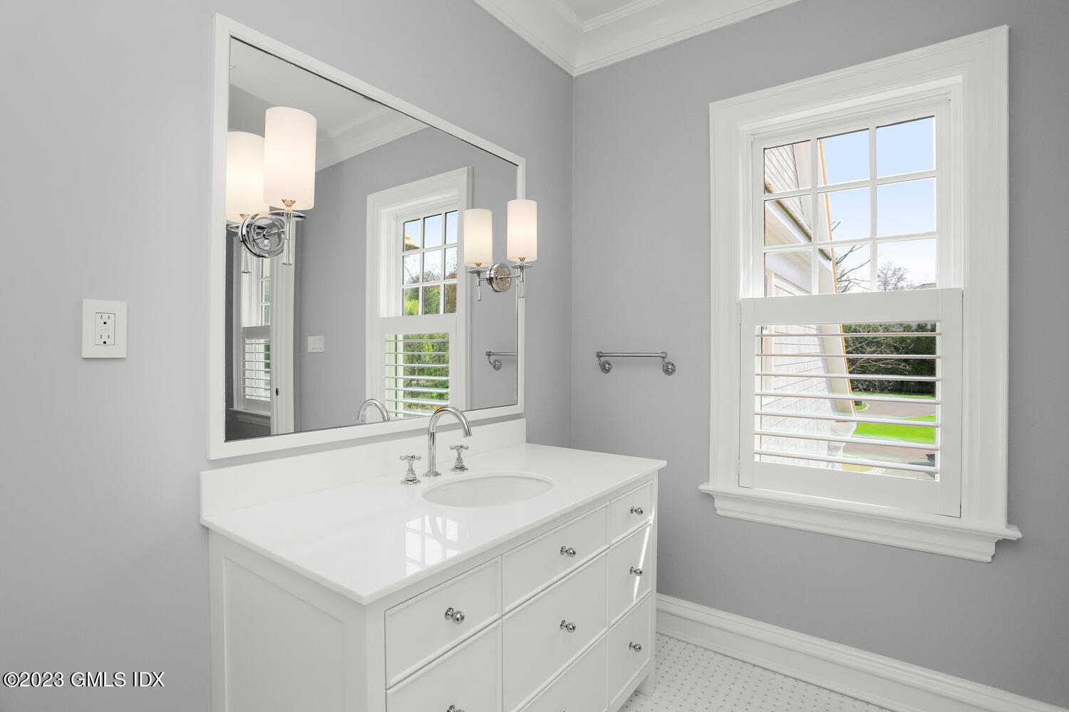 17 Wooddale Road Greenwich, CT 06830 - Photo 51 of 68 17 Wooddale Rd Greenwich CT-large-034-03