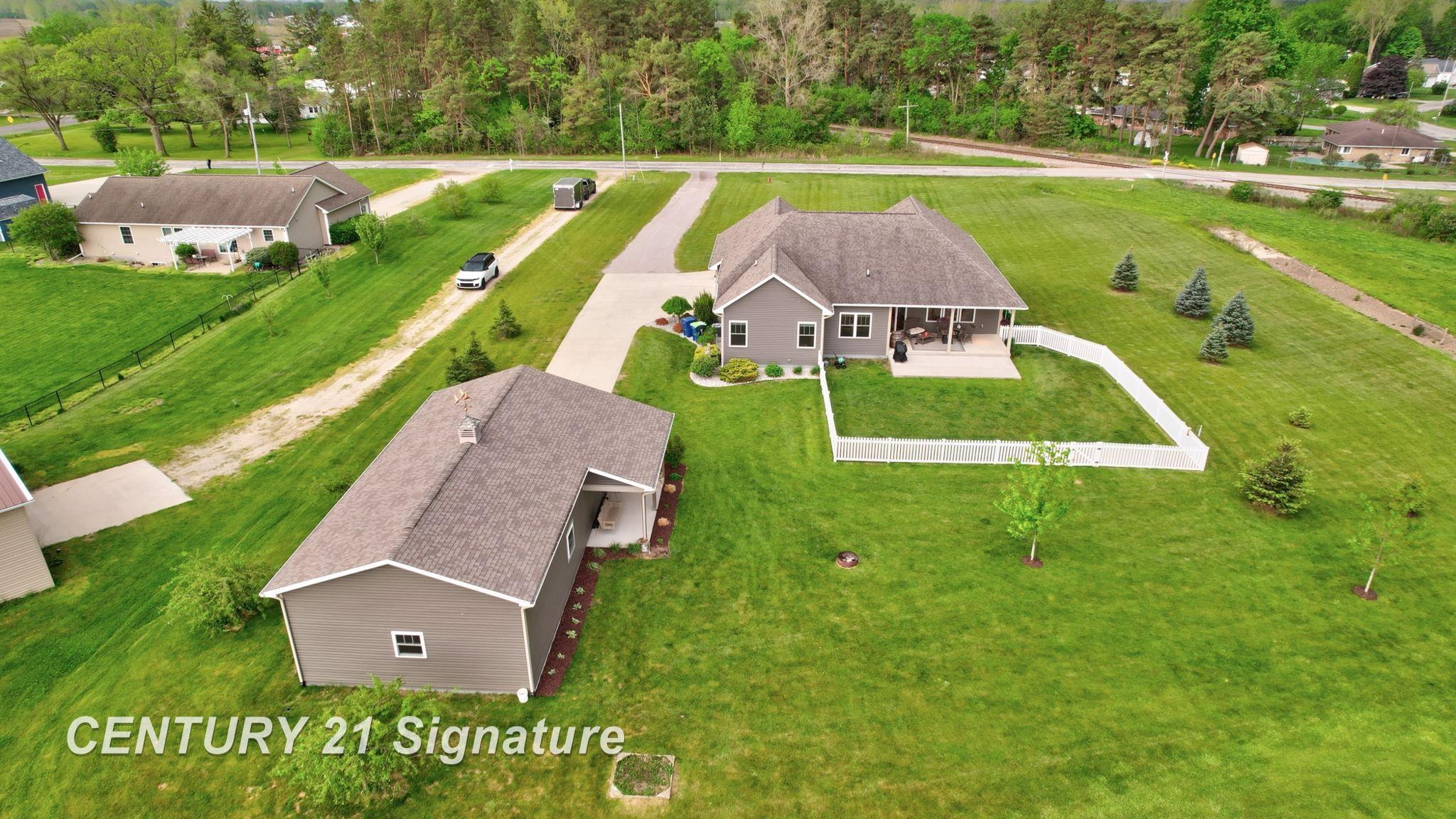 11056 Sarle Road Freeland, MI 48623 - Photo 73 of 80 50208910-e93b8671-35a6-4997-ac40-d51408416324.JPG