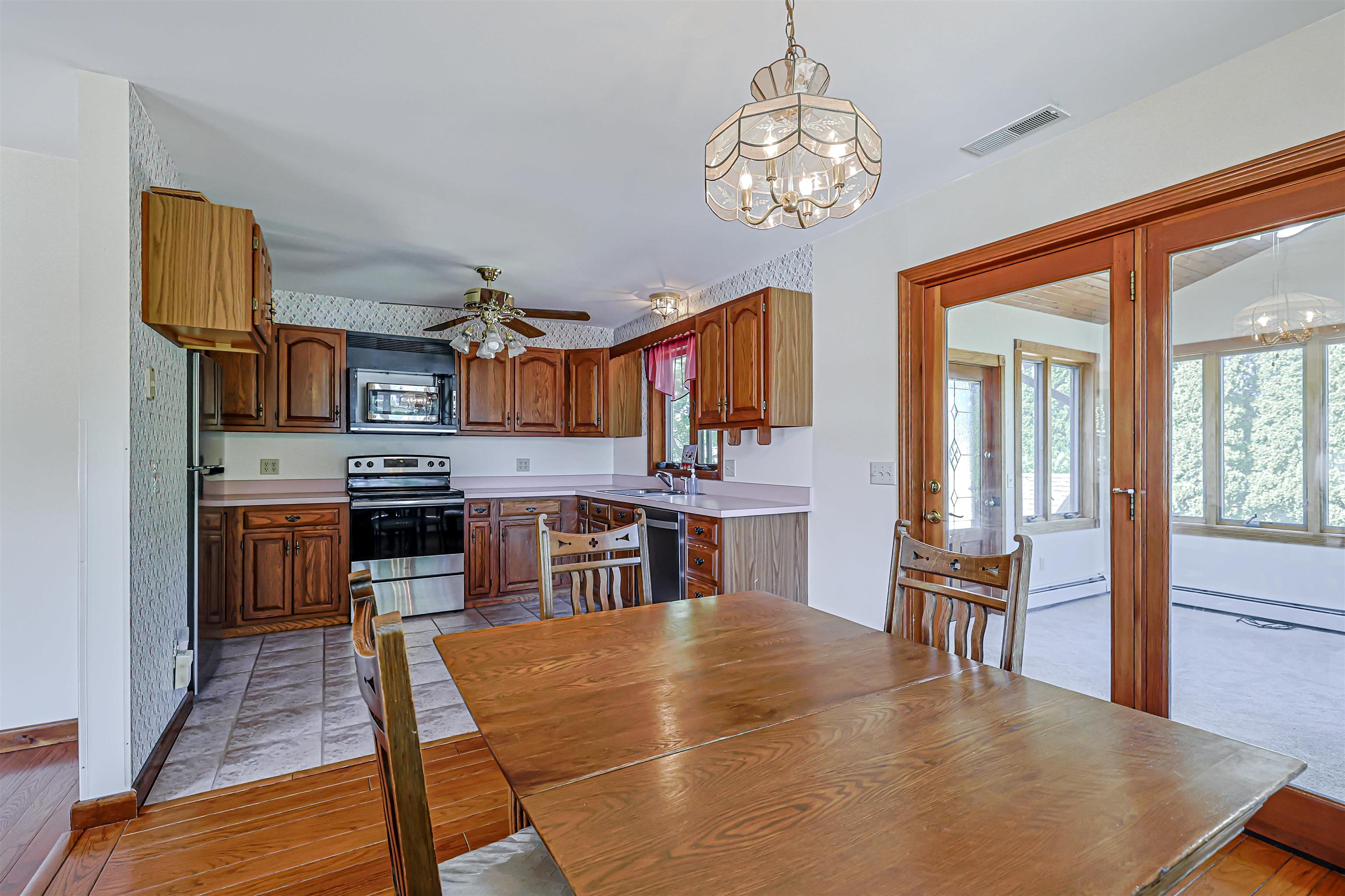 19 Brooks Road Seabrook, NH 03874 - Photo 8 of 38 Gallery Image 8