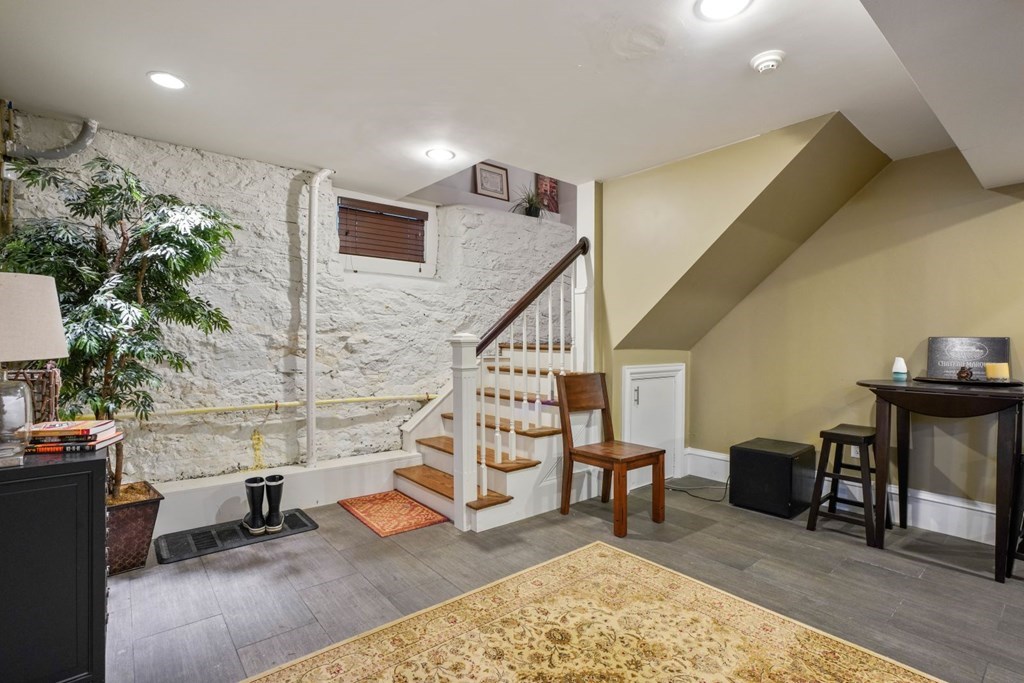15 Howell Street, Unit 1 Boston, MA 02125 - Photo 28 of 33 Gallery Image 28