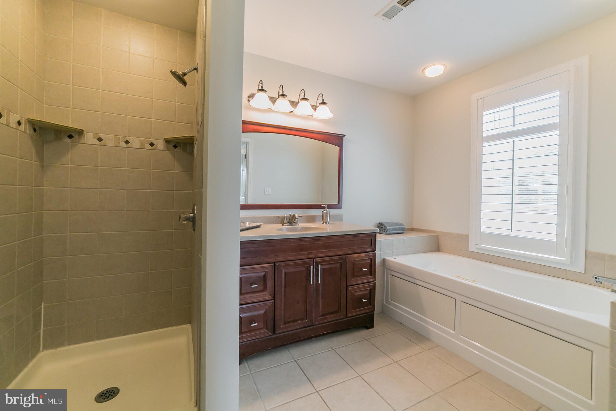 7240 Ridge Avenue Philadelphia, PA 19128 - Photo 21 of 27 Master Bathroom