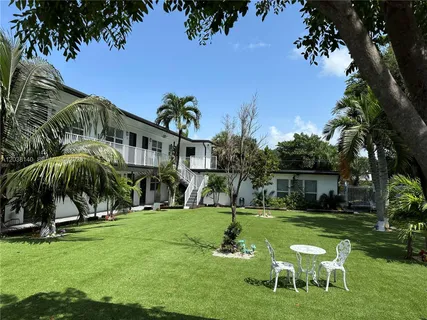 $1,425 | 1821 Thomas Street, Unit 2, Hollywood, FL 33020