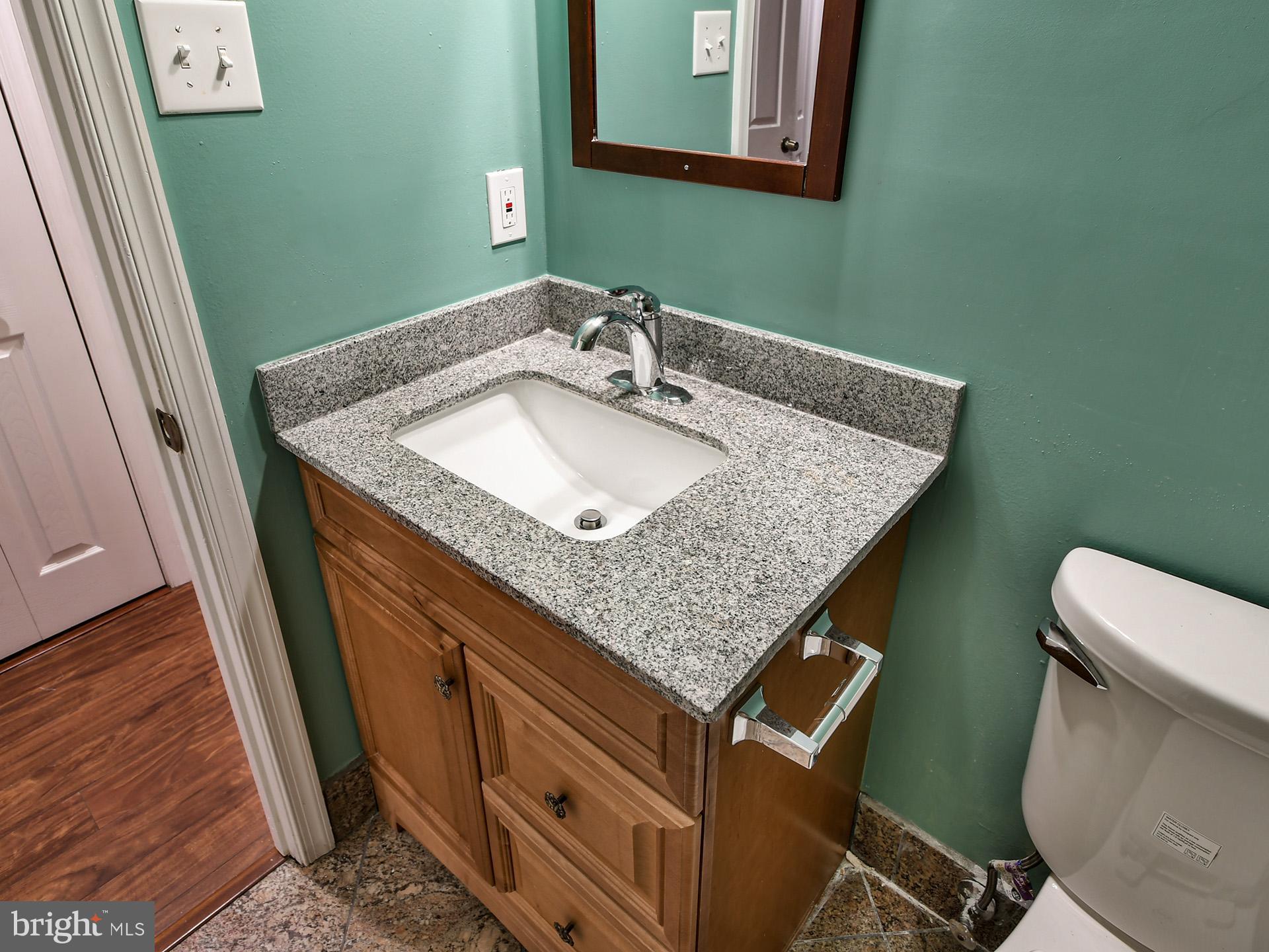 8770 Grasmere Court Fort Washington, MD 20744 - Photo 24 of 33 Hallway Bath