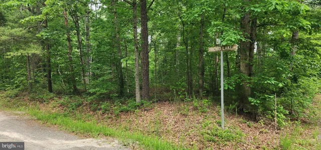 a close up of a wall with a white wall