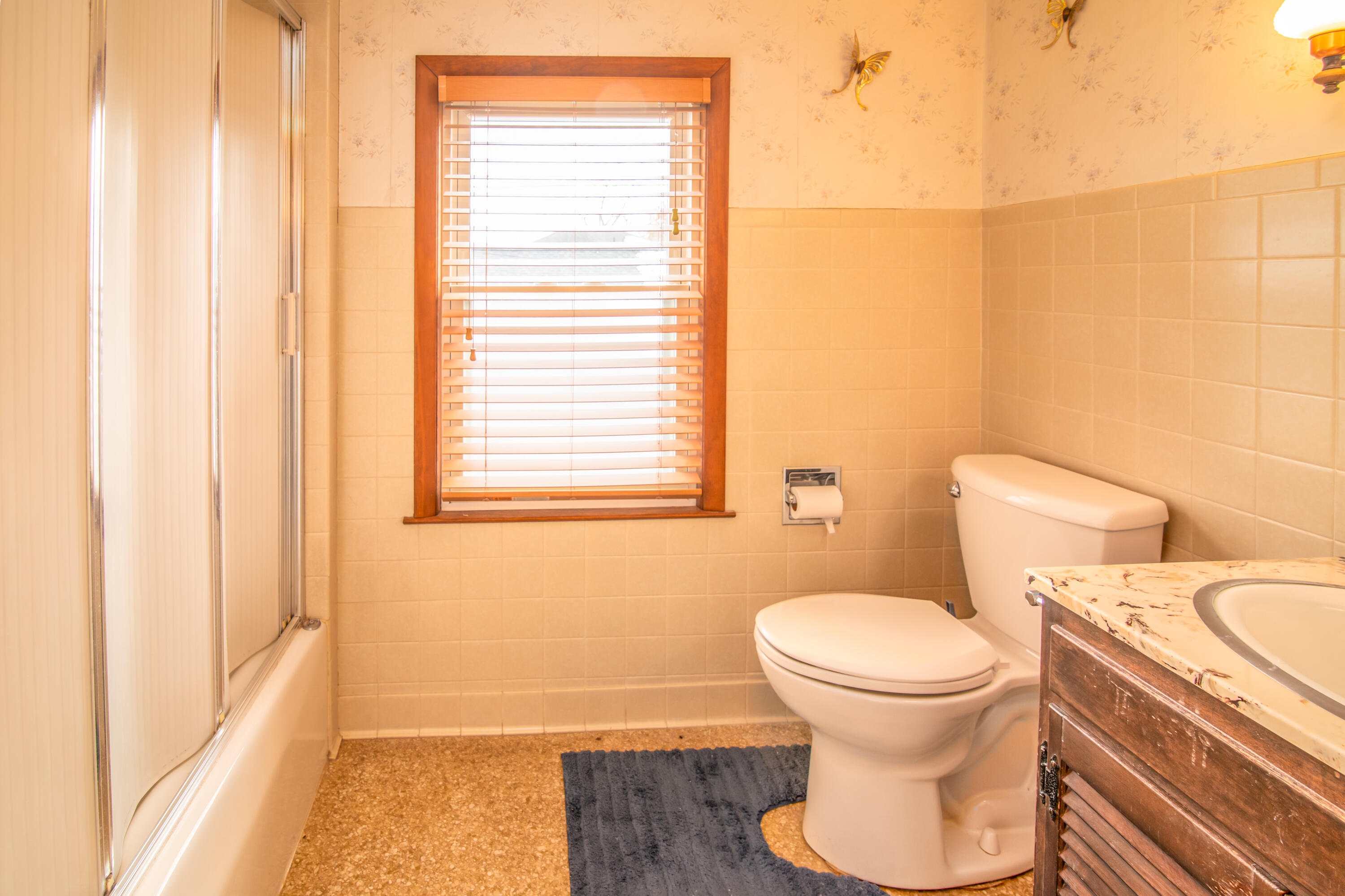 921 North Center Street Beaver Dam, WI 53916 - Photo 19 of 26 Full Bath