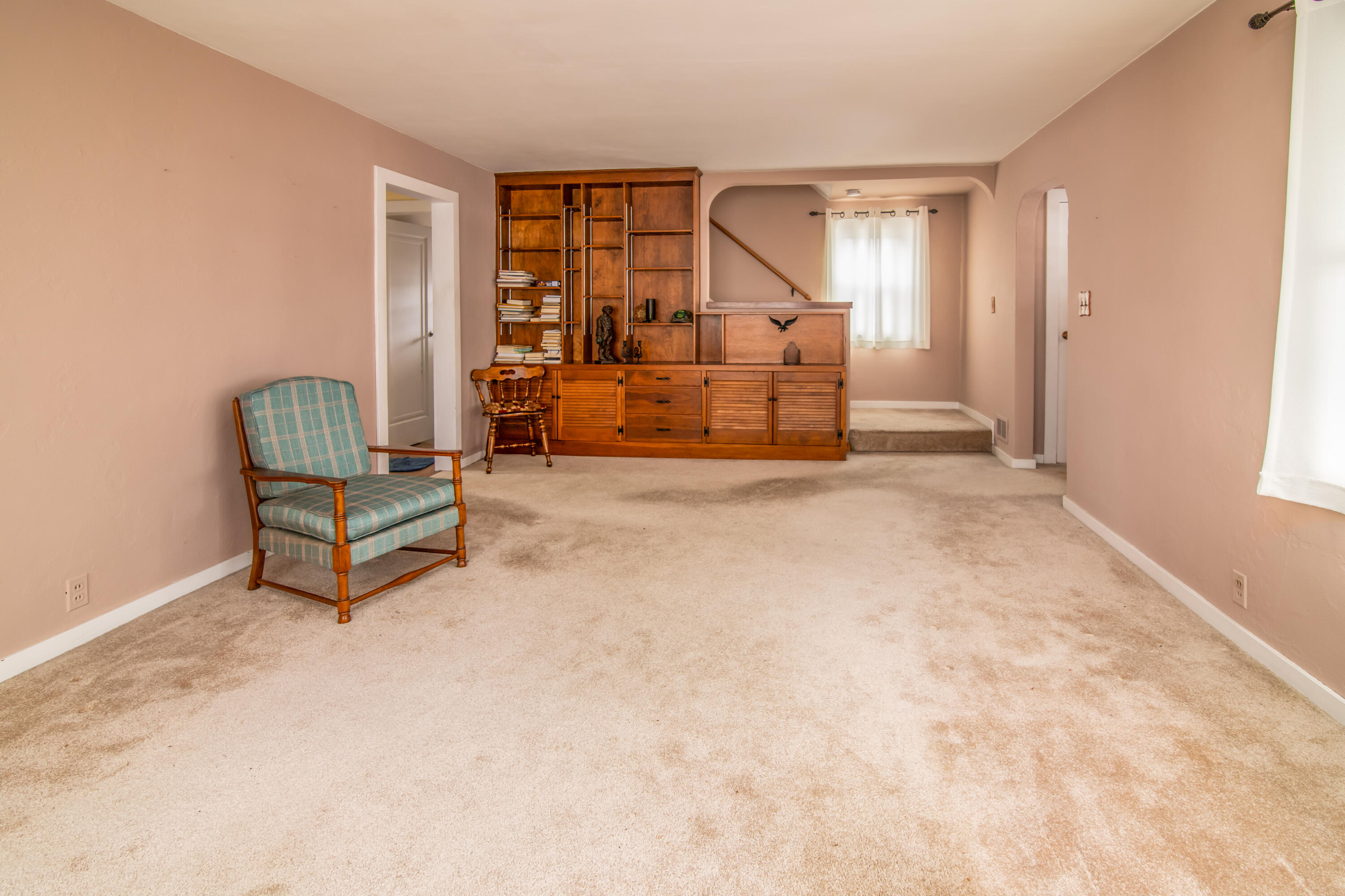 921 North Center Street Beaver Dam, WI 53916 - Photo 3 of 26 Built ins!