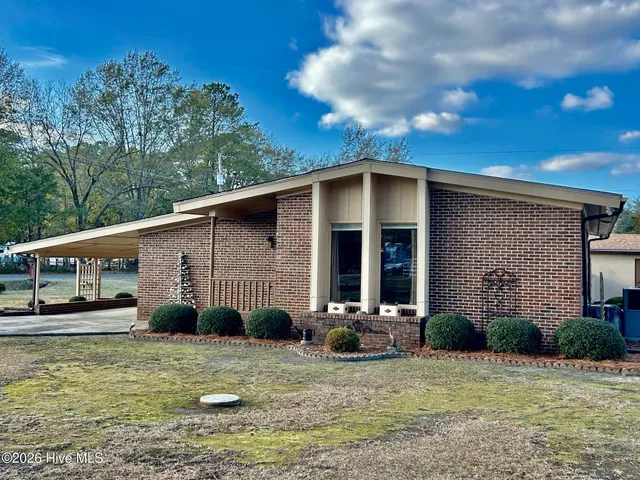 $174,900 | 19001 2nd Avenue, Laurel Hill, NC 28351