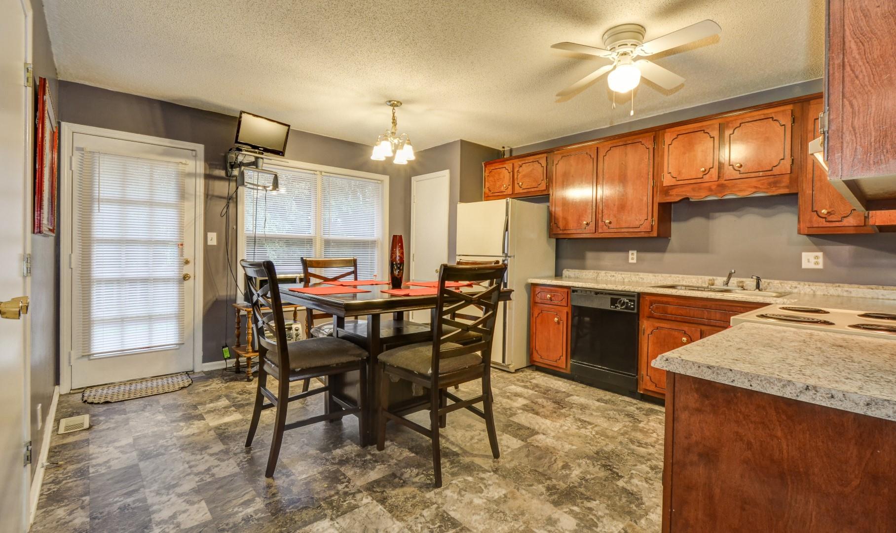 442 Carter Road Clarksville, TN 37042 - Photo 17 of 30 Gallery Image 17