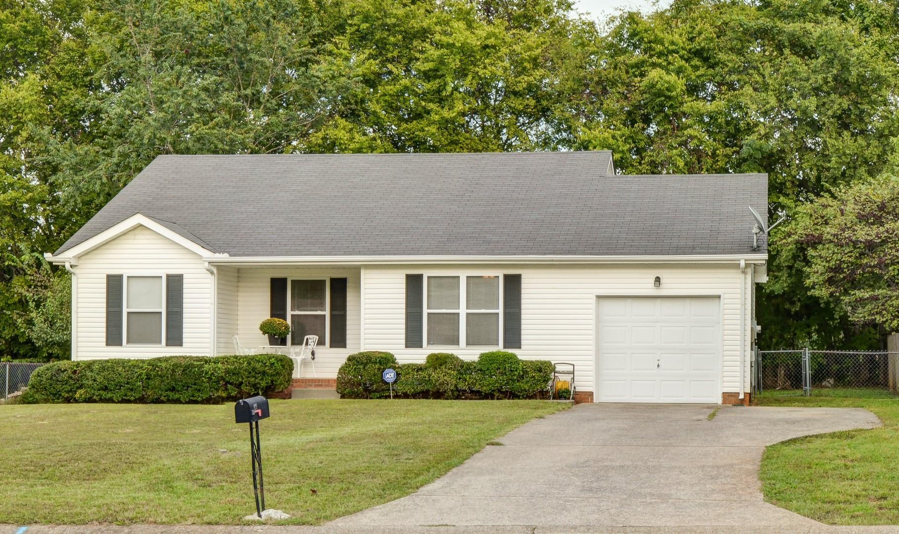 442 Carter Road Clarksville, TN 37042 - Photo 2 of 30 Gallery Image 2