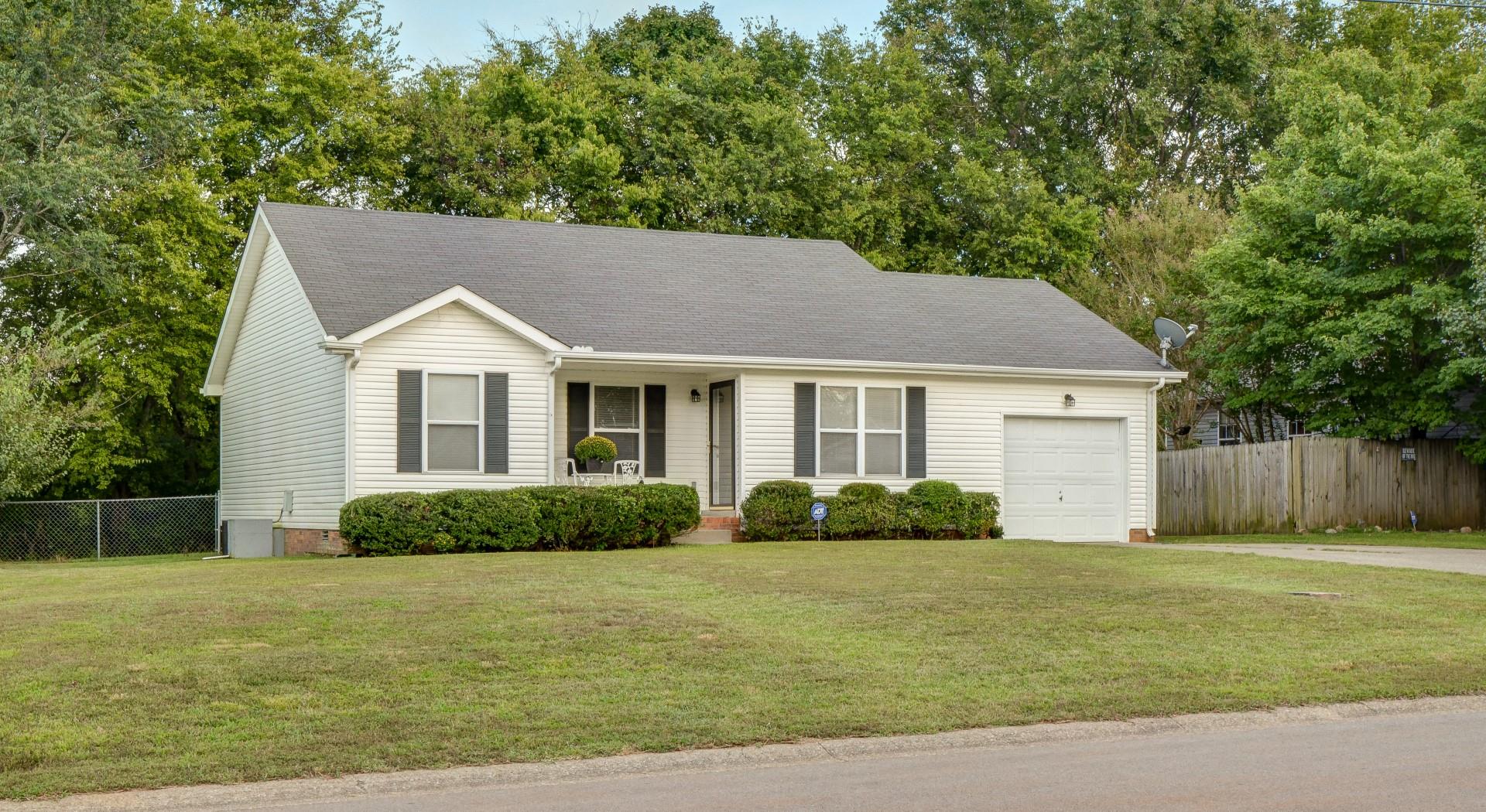442 Carter Road Clarksville, TN 37042 - Photo 4 of 30 Gallery Image 4