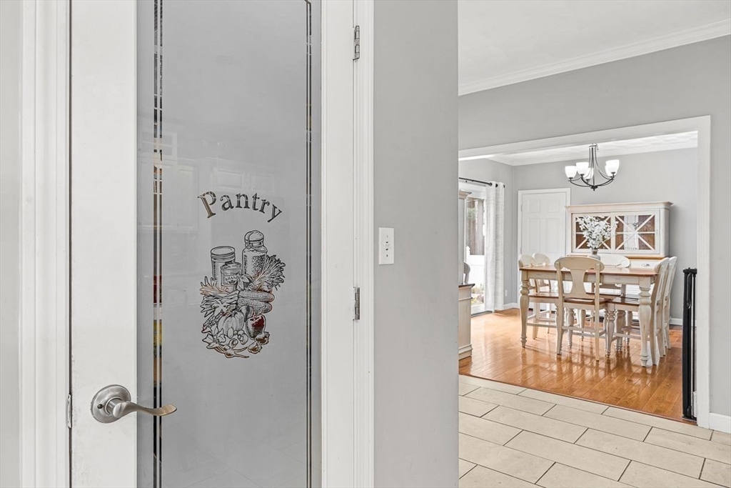 54 McDonald Road Wilmington, MA 01887 - Photo 8 of 29 Gallery Image 8
