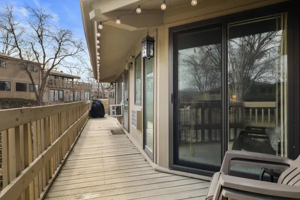 $429,000 | 601 Knollwood Circle, Unit F, Fontana, WI 53125