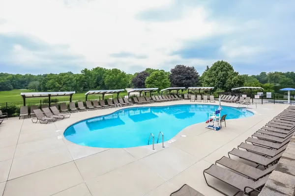 $429,000 | 601 Knollwood Circle, Unit F, Fontana, WI 53125