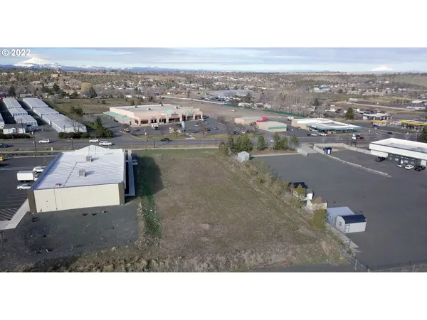 $299,000 | 504 Southwest Us Highway, Madras, OR 97741