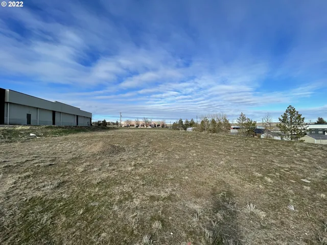 $299,000 | 504 Southwest Us Highway, Madras, OR 97741